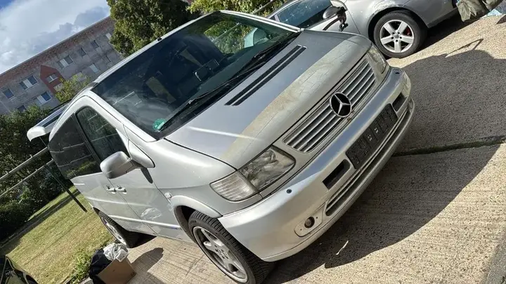 Mercedes-Benz V-Class