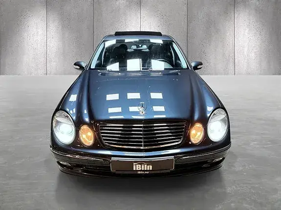 Mercedes-Benz E 220 2005 photo 3
