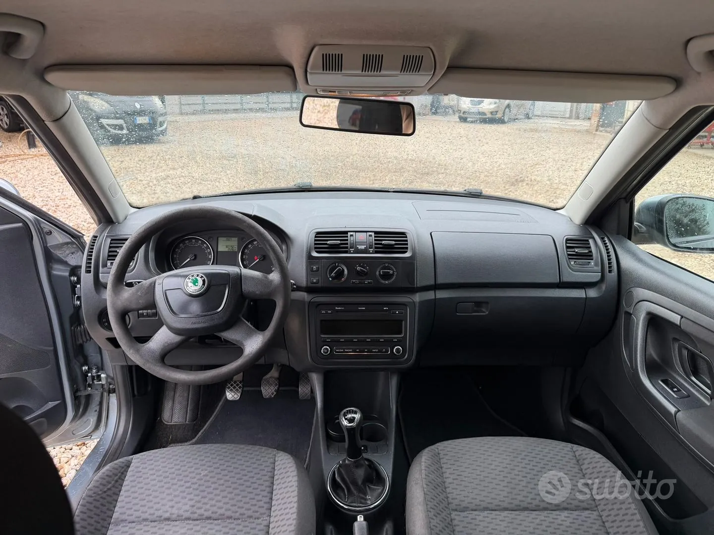 Skoda Fabia 2013 photo 4