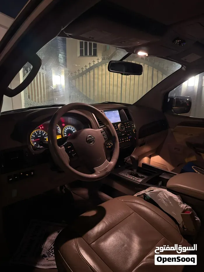 Nissan Armada 2012 photo 2