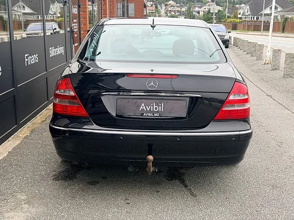 Mercedes-Benz E200 D 2006 photo 4