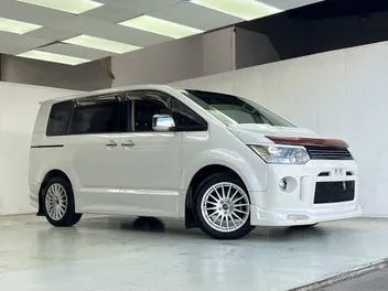 Mitsubishi Delica 2012 photo 5