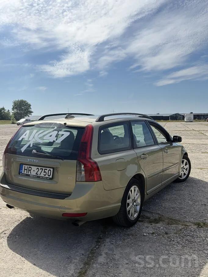 Volvo V50 2008 photo 2