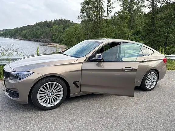 BMW 320I 2013 photo 4