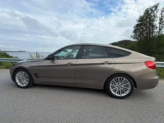 BMW 320I