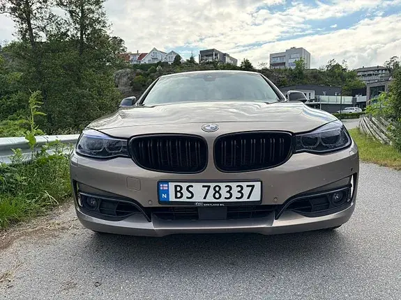 BMW 320I 2013 photo 2