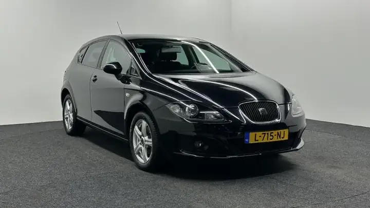 Seat Leon 2012 photo 3