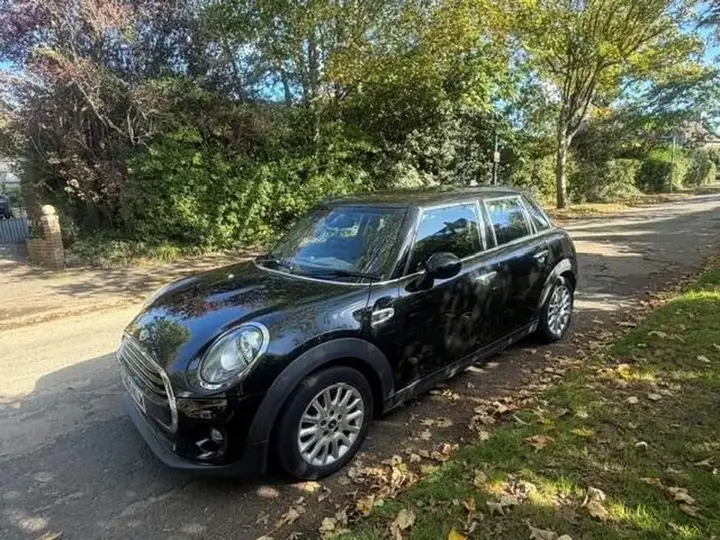 Mini Cooper D 2015 photo 3