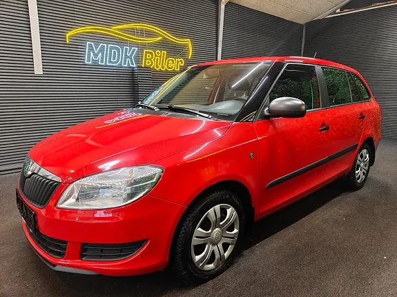 Skoda Fabia 2012 photo 2