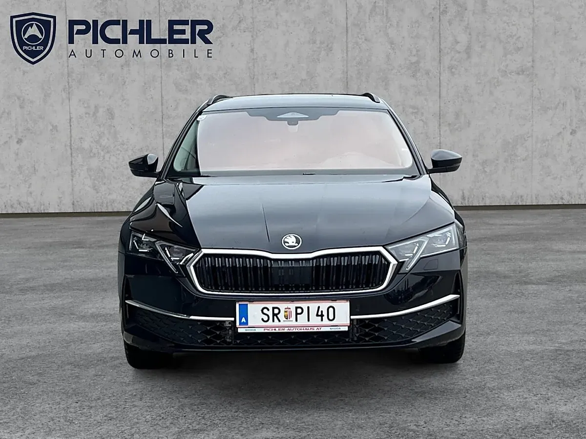 Skoda Octavia 2026 photo 2