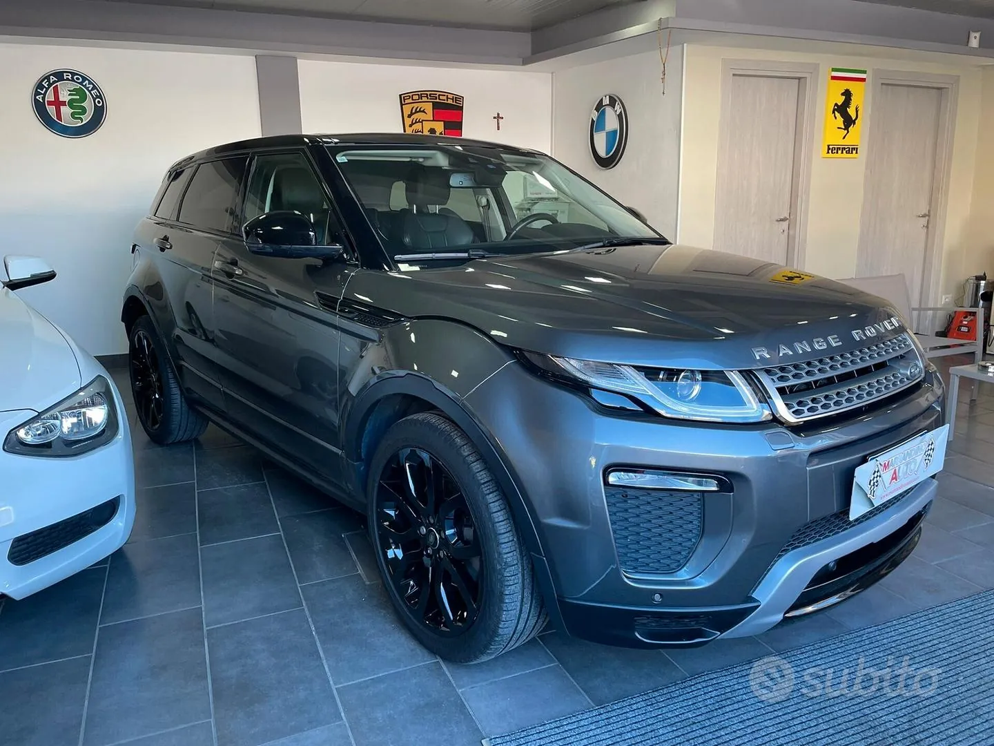 Land Rover Range Rover Evoque 2018 photo 2