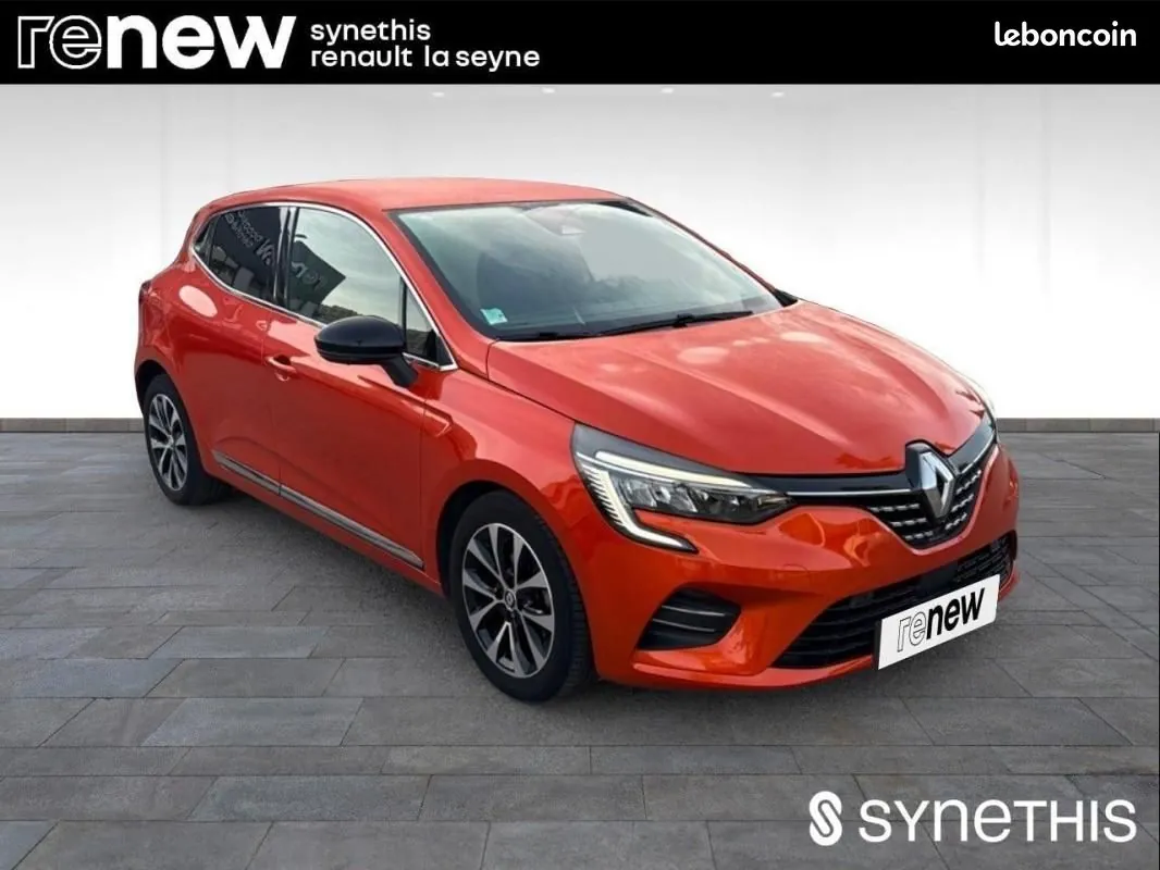 Renault Clio 2023 photo 2