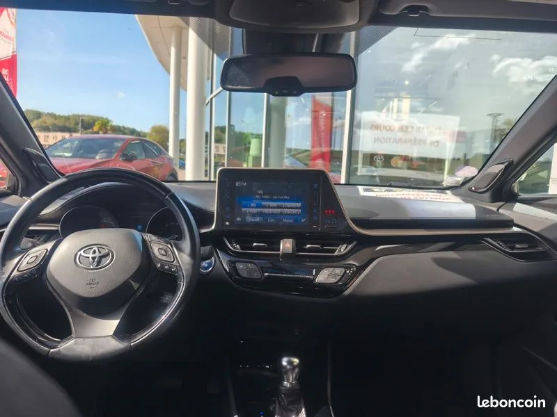 Toyota C-Hr 2018 photo 4