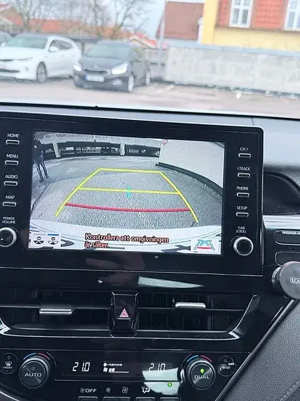 Toyota Camry 2021 photo 5