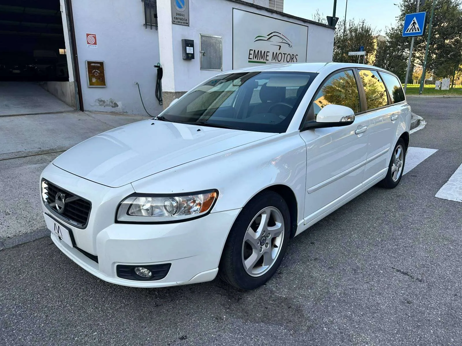 Volvo V50