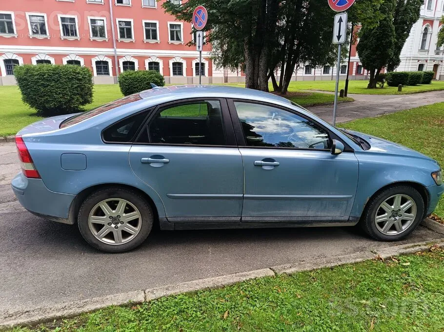 Volvo S40 2004 photo 2