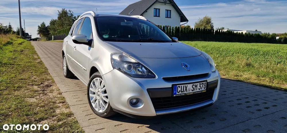 Renault Clio 2010 photo 2