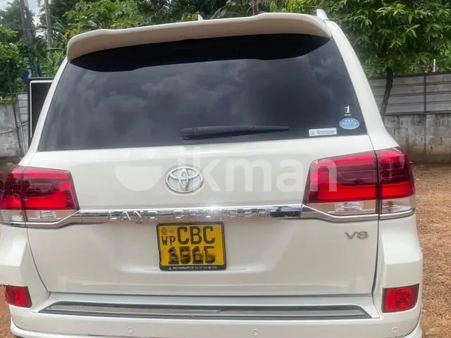 Toyota Land Cruiser Sahara 2017 photo 4