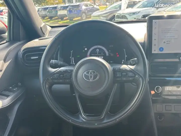 Toyota Yaris Cross 2024 photo 4