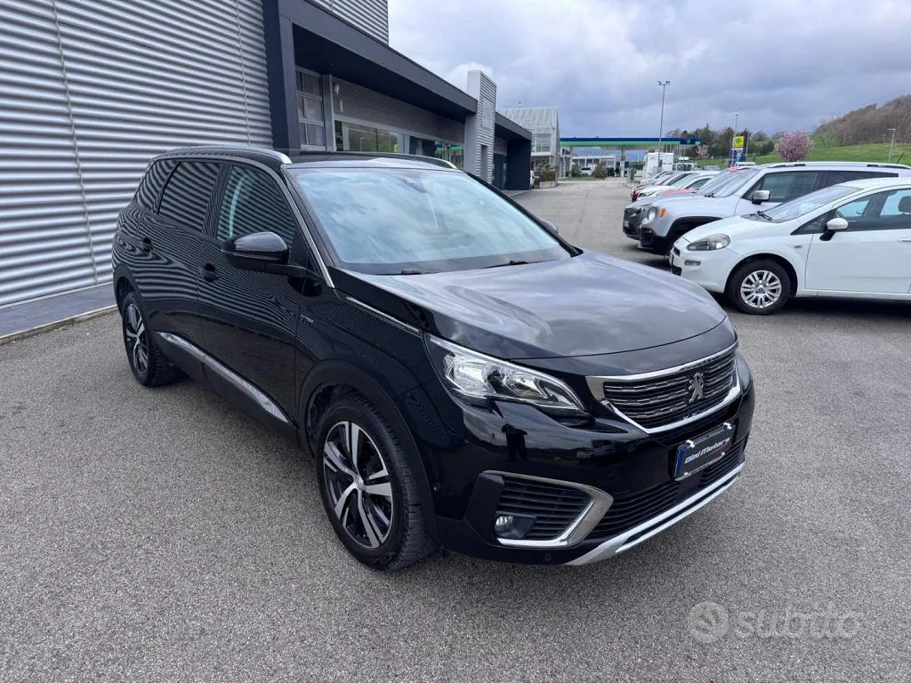 Peugeot 5008 2019 photo 3