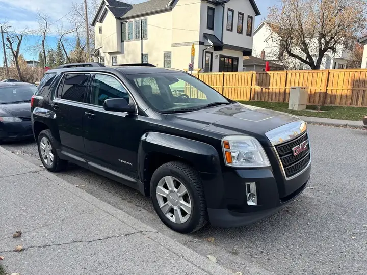 GMC Terrain 2012 photo 2