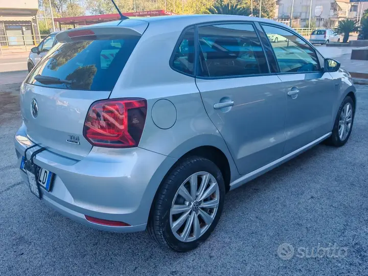 Volkswagen Polo 2015 photo 5
