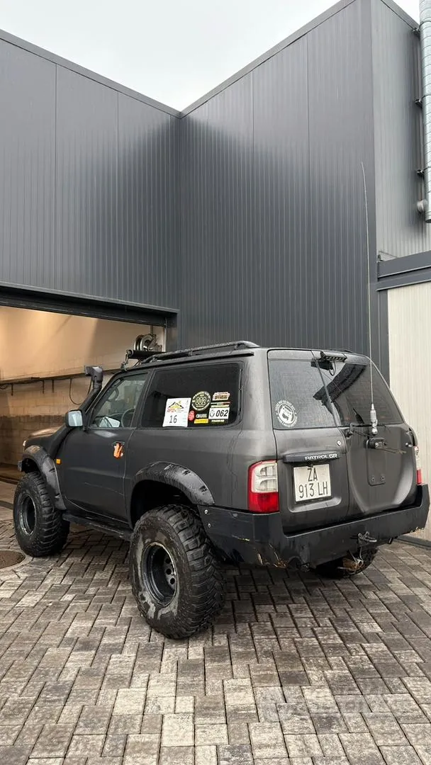 Nissan Patrol 1999 photo 3