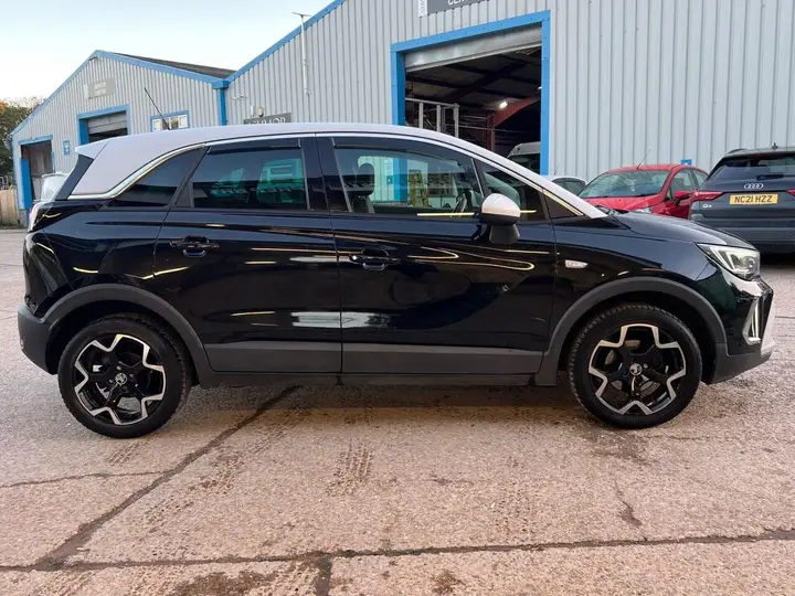 Vauxhall Crossland 2021 photo 2