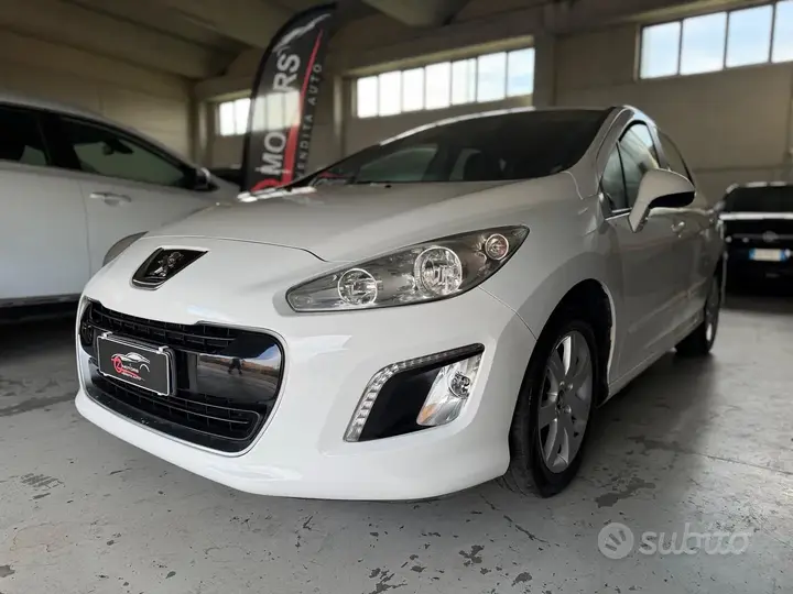 Peugeot 308 2013 photo 4