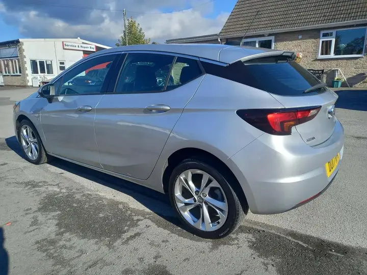 Vauxhall Astra 2017 photo 5