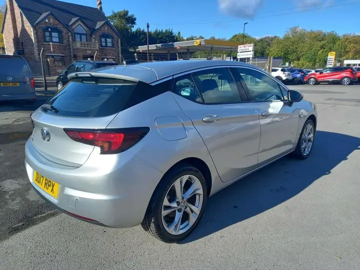 Vauxhall Astra 2017 photo 3