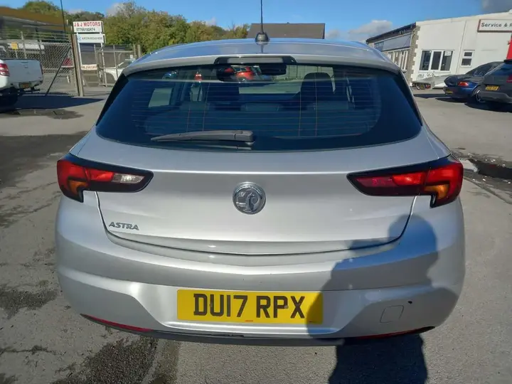 Vauxhall Astra 2017 photo 4