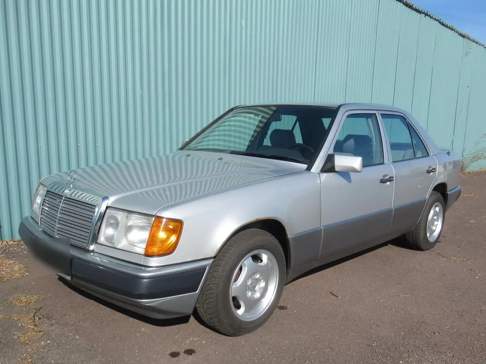 Mercedes-Benz E 200
