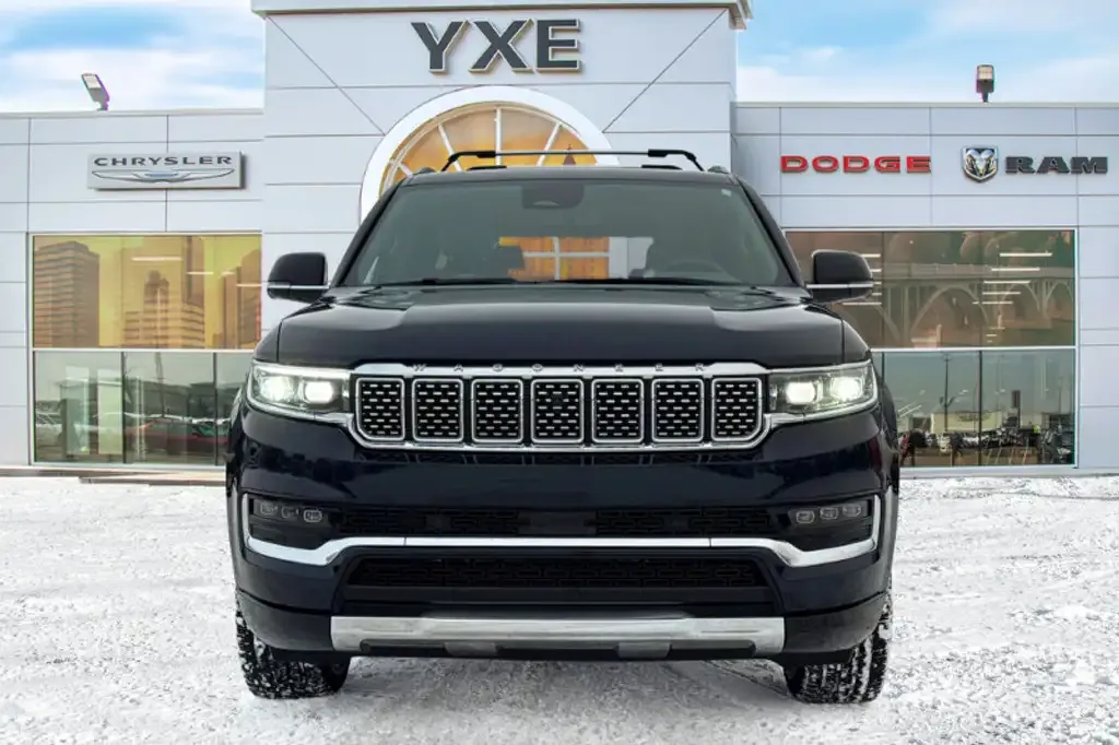 Jeep Grand Wagoneer 2023 photo 2