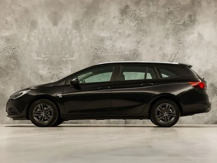 Opel Astra 2019 photo 2
