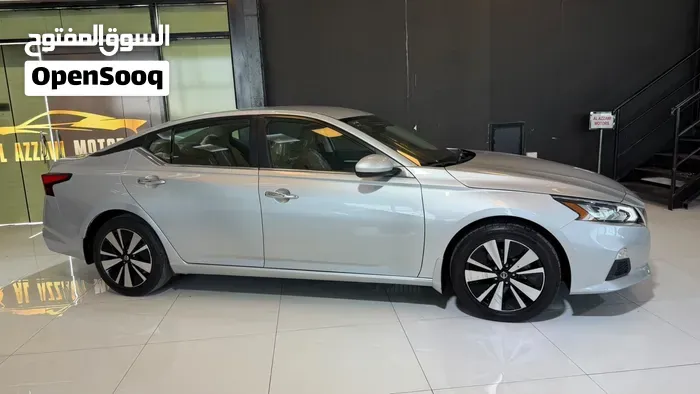Nissan Altima 2022 photo 2