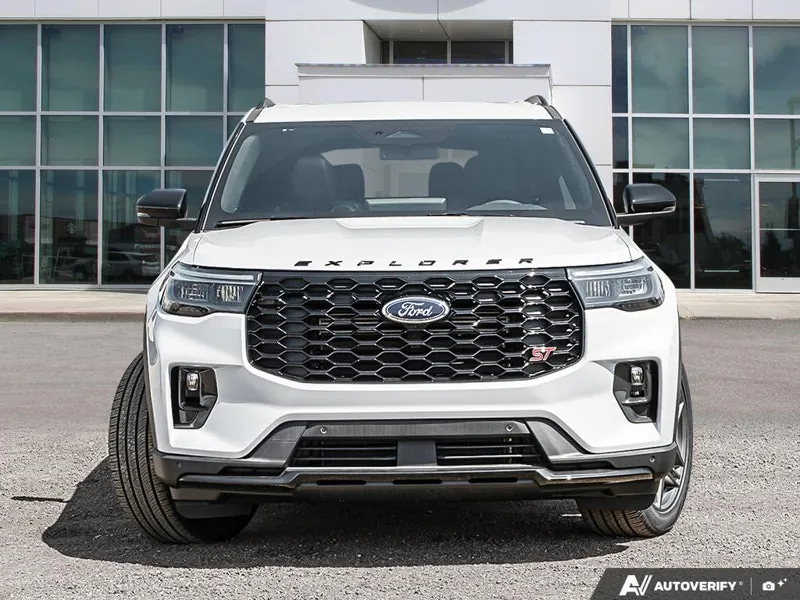 Ford Explorer 2026 photo 2