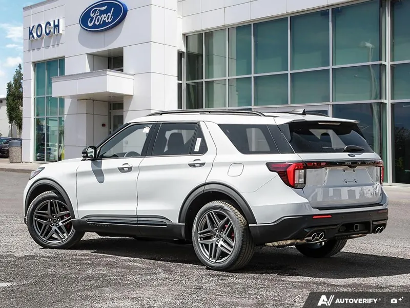 Ford Explorer 2026 photo 4