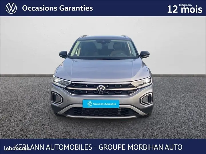 Volkswagen T-Roc 2023 photo 2