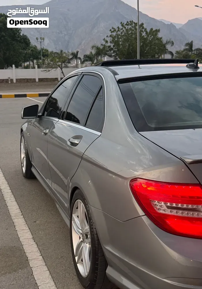 Mercedes-Benz C300 2011 photo 3