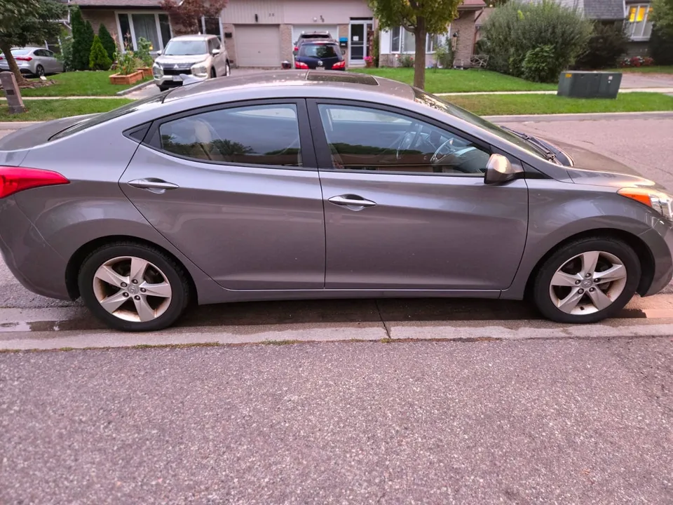 Hyundai Elantra 2013 photo 3