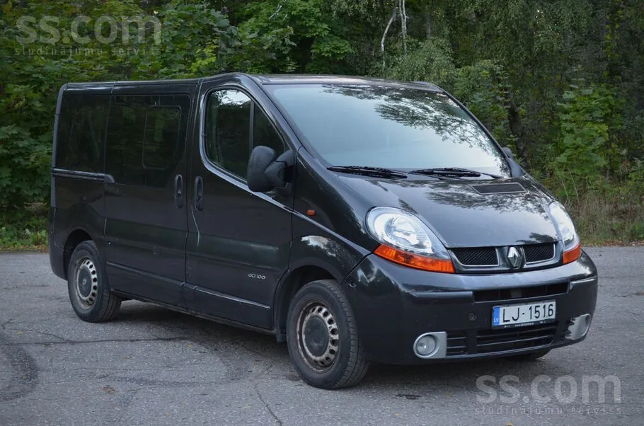 Renault Trafic 2005 photo 2