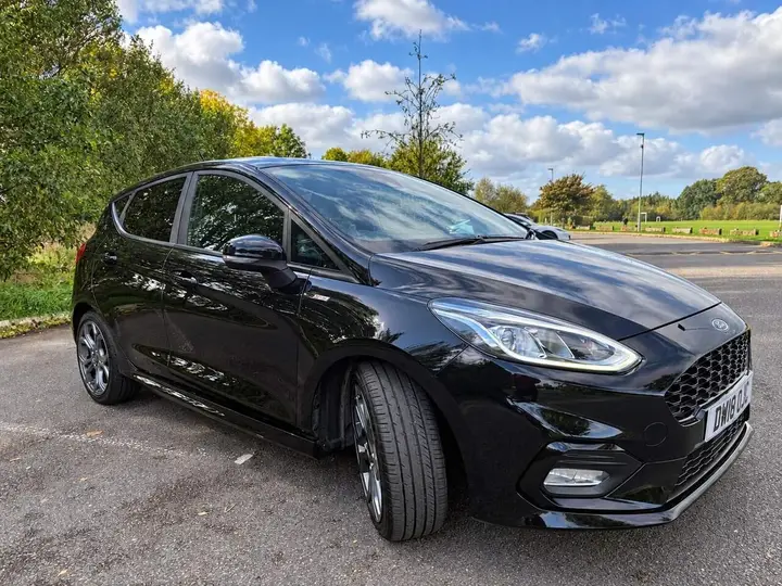 Ford Fiesta 2018 photo 2