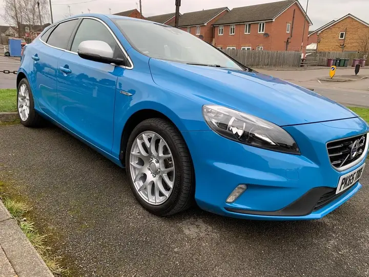Volvo V40
