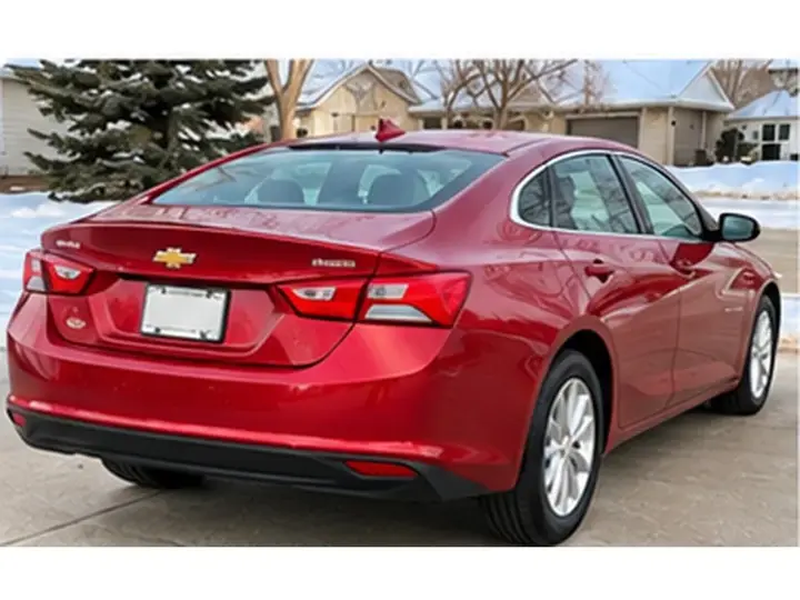 Chevrolet Malibu 2024 photo 2