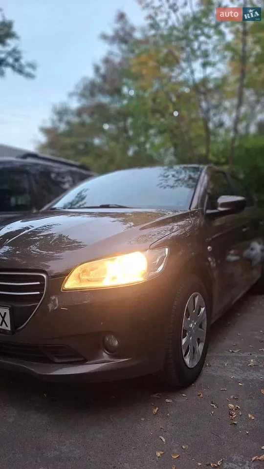 Peugeot 301