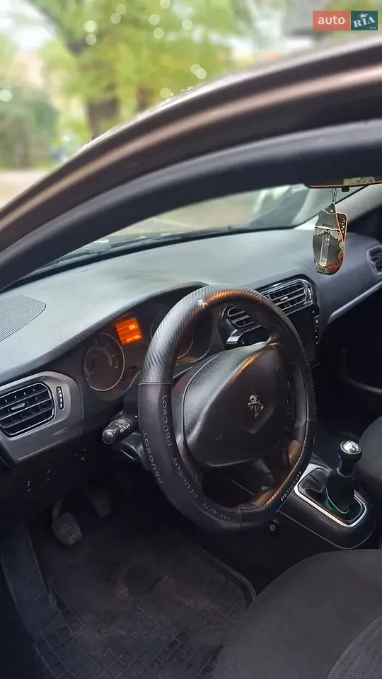 Peugeot 301 2016 photo 2