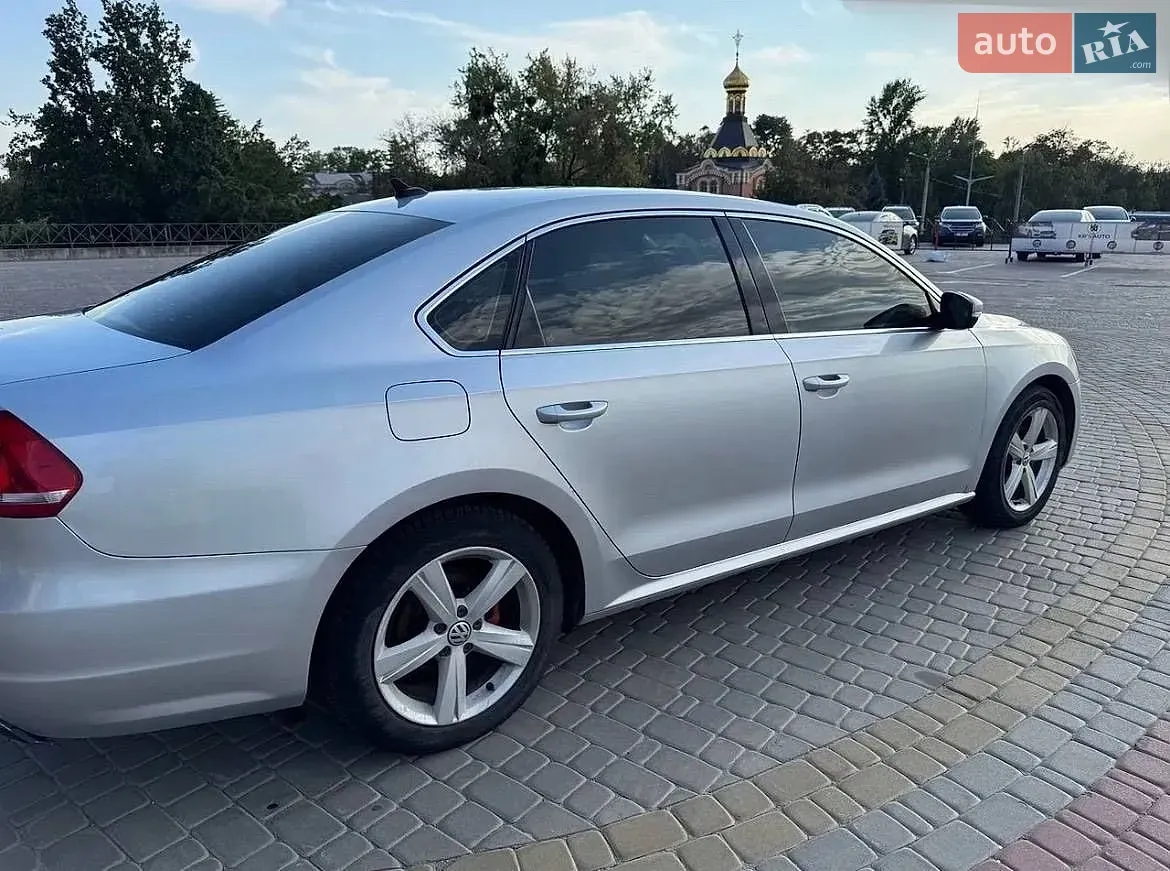 Volkswagen Passat 2012 photo 5