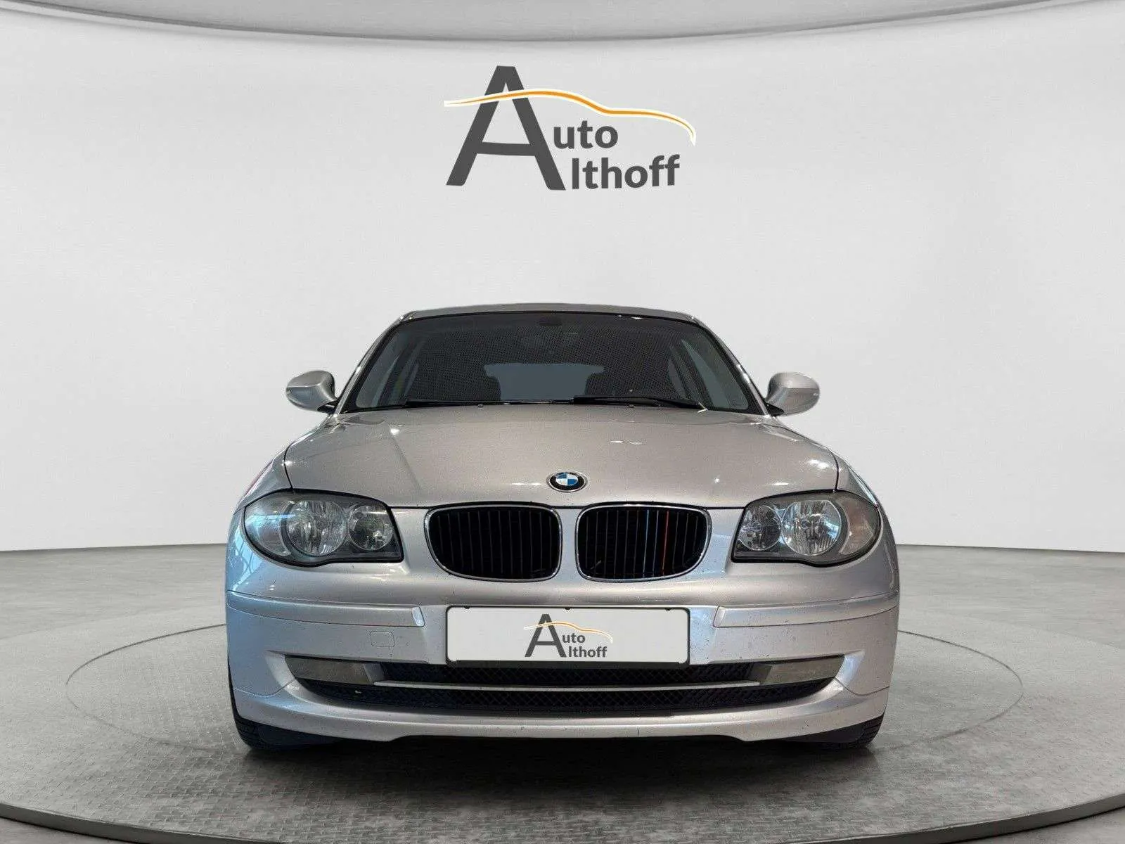 BMW 120 D 2010 photo 2
