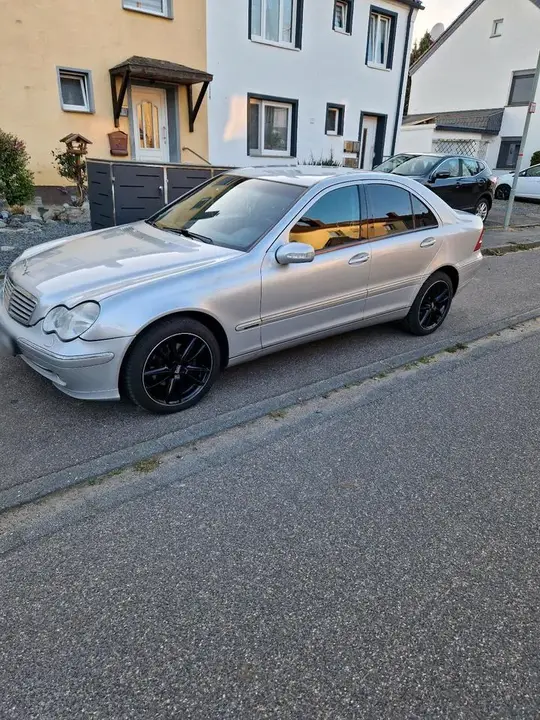 Mercedes-Benz C180